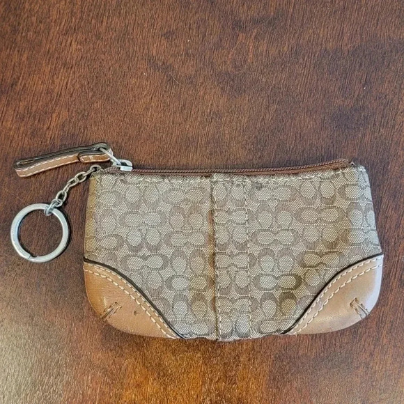 Coach Handbags - Coach Logo Change Purse